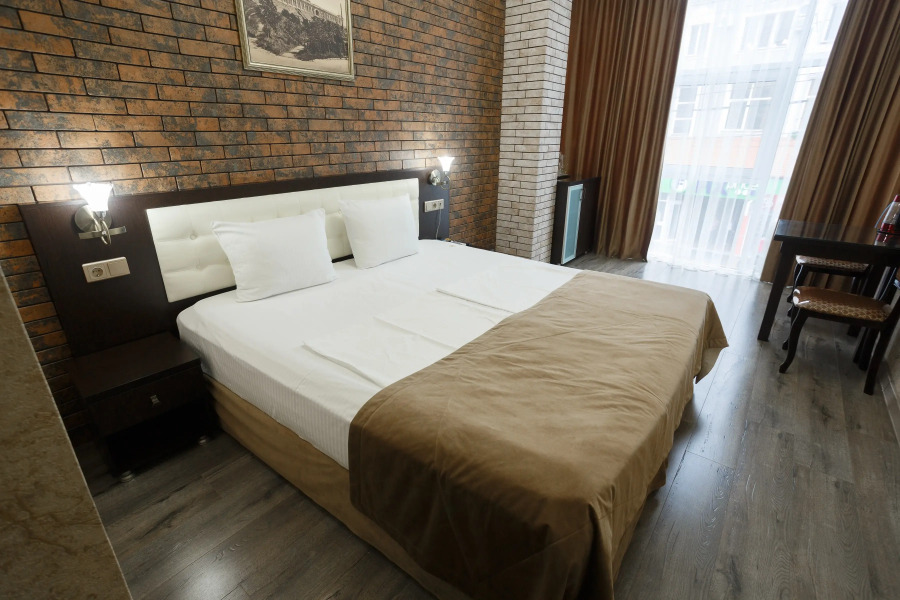 Отель Верона