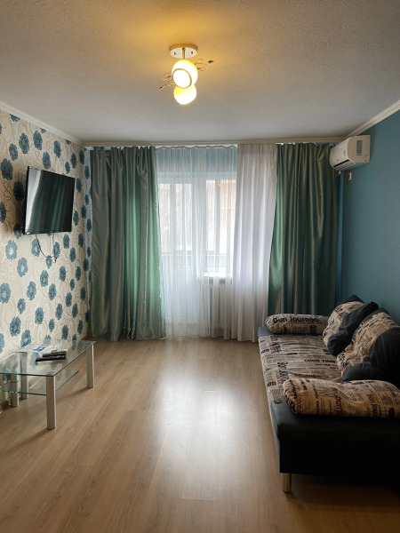 Квартира Двухкомнатная. Коммунистический 85А