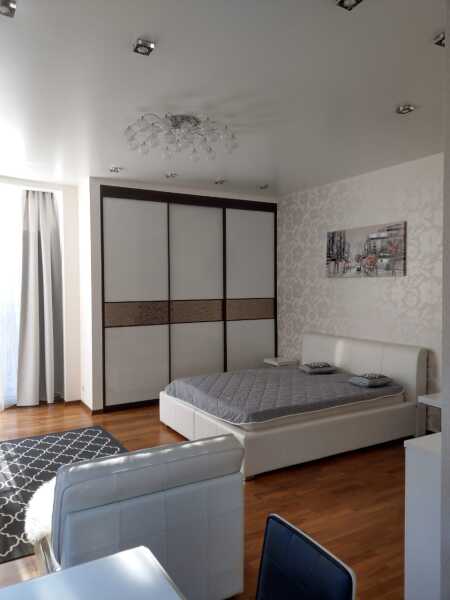 Апартаменты Светлые на Восстания