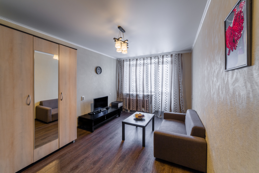 Апартаменты 2 Яр-сутки на Угличской 3