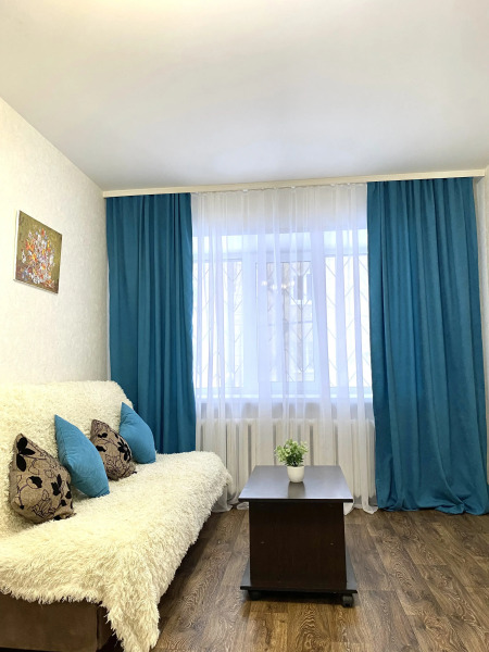 Апартаменты Уютная 2х-комнатная квартира в центре гоpода рядом с набережной