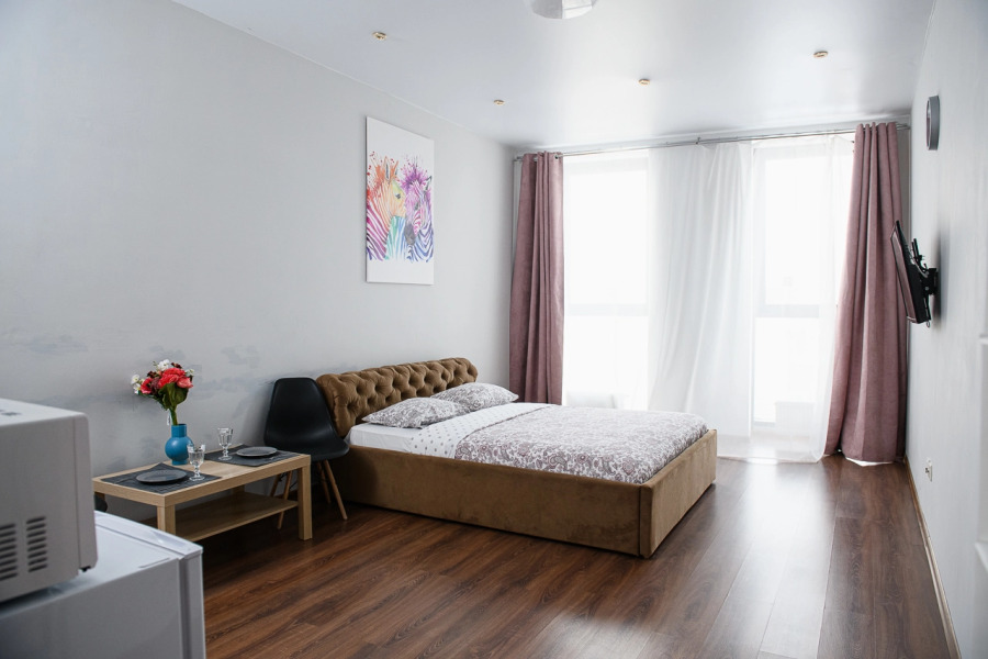 Апартаменты на Верхнеторговой 4