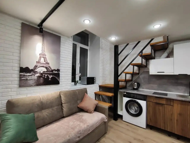 Апартаменты Лофт в иторическом центре рядом с ФУНИКУЛЁРОМ