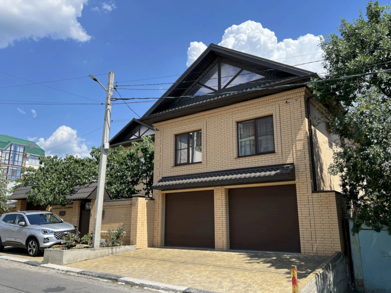 Частный Дом 120 2 Комнатный Этаж с Кухней