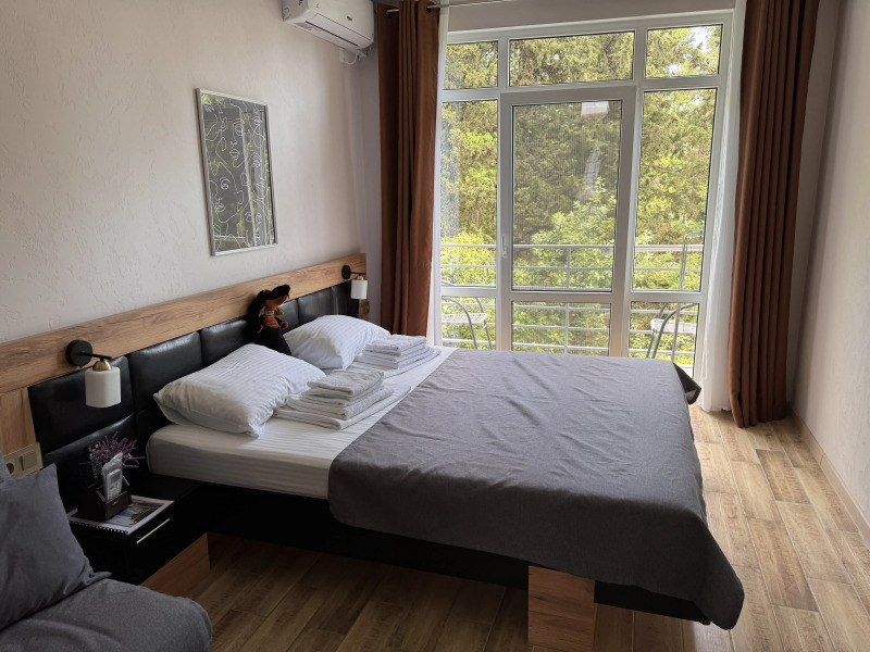 Апартаменты Бристоль-2 с балконом