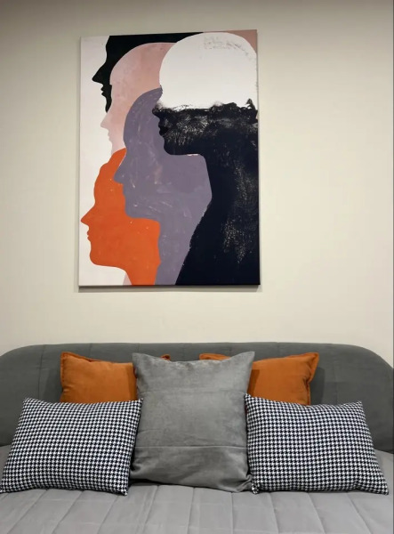 Апартаменты 4 оранжево-черные