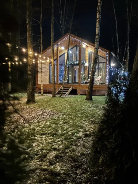 Частный дом Домик в лесу с камином и банным чаном