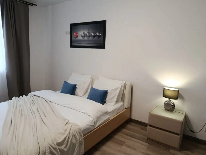 Квартира AlexHome РП Свердловский Строителей 9