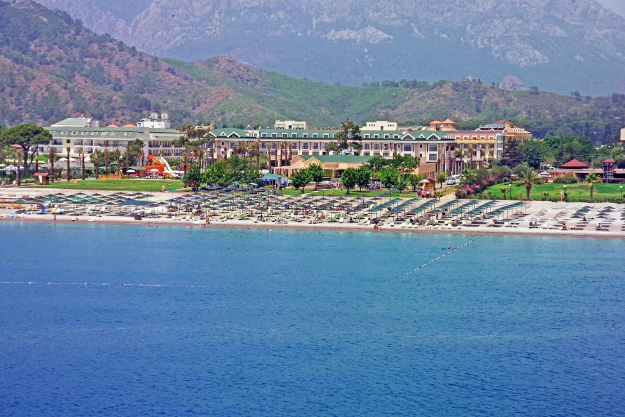 Lucida Beach Hotel 