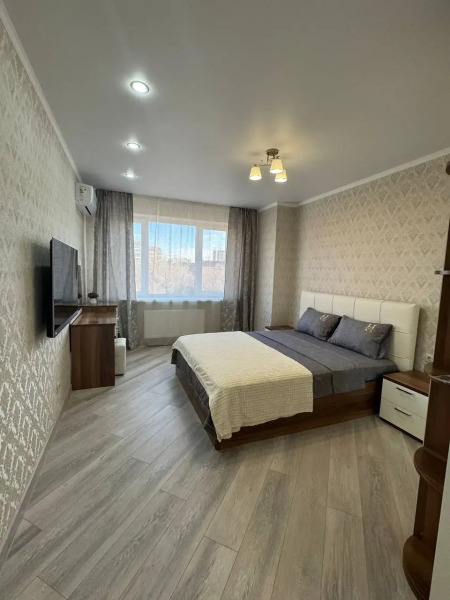 Квартира Шикарная двухкомнатная с лоджией