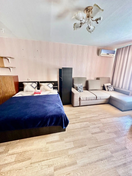 Квартира Большая 1-ка на Строителей 5