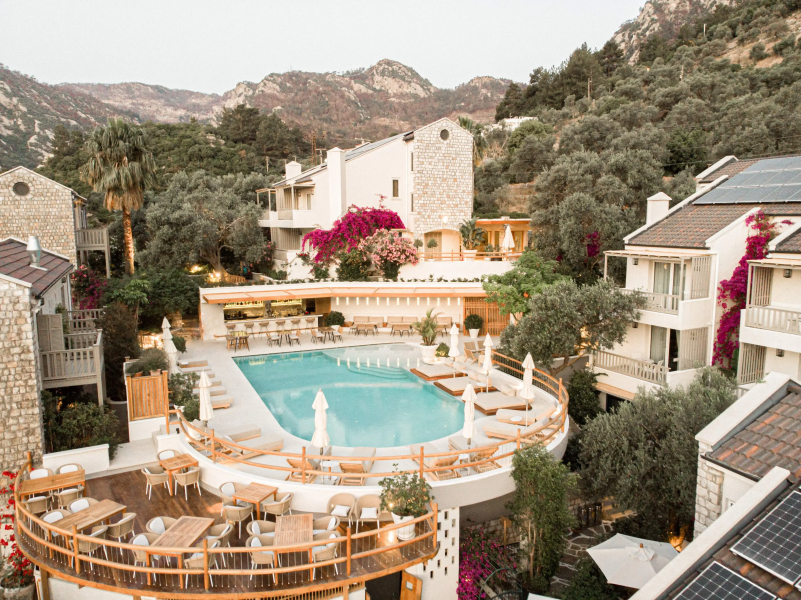 Отель Pilos Suites