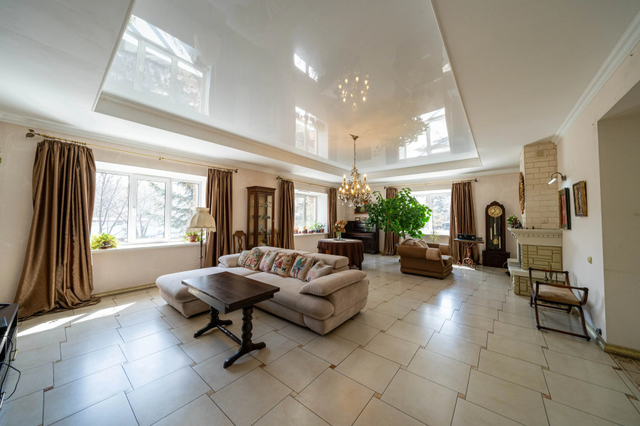 Частный дом Большой уютный коттедж с баней