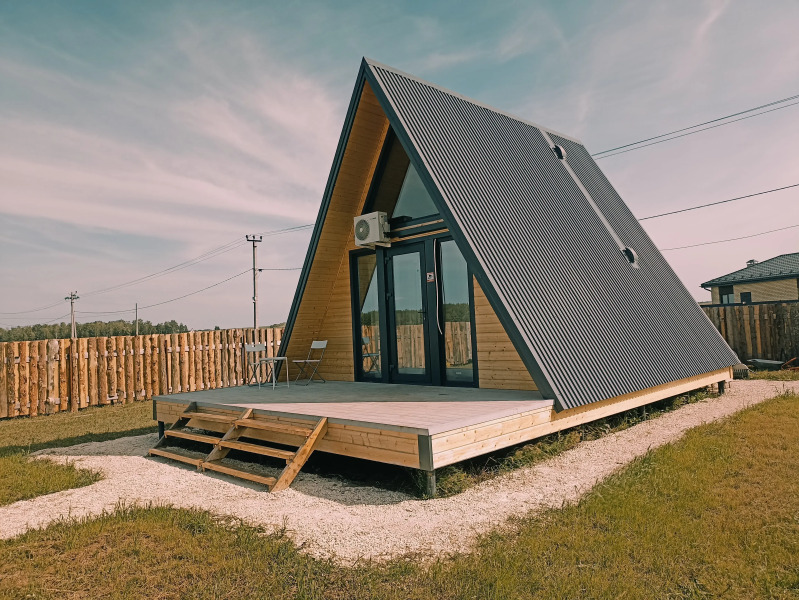 Частный дом с баней-бочкой