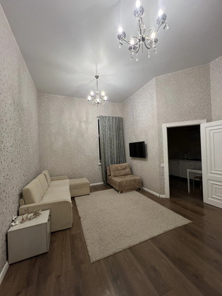 Квартира с евроремонтом и высокими потолками в исторической части города