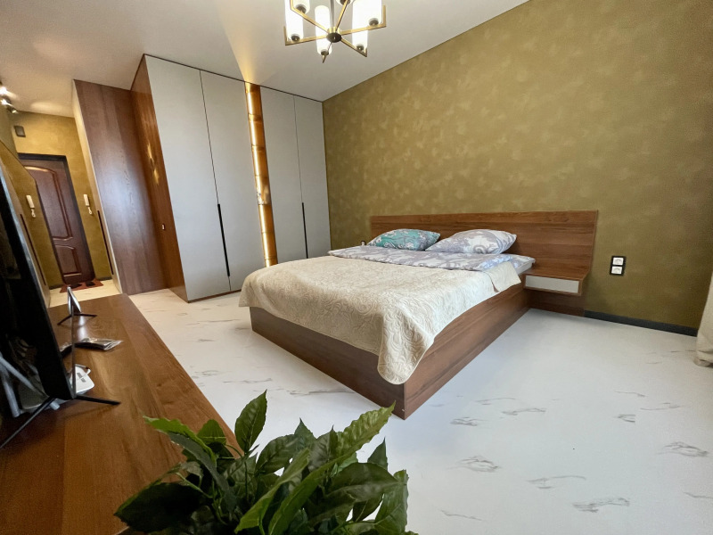 Апартаменты На Верхней Набережной