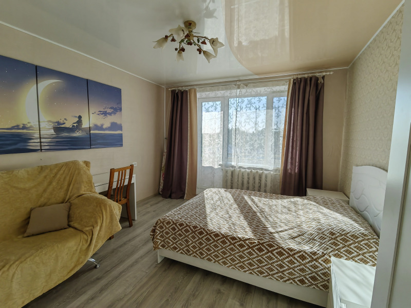 Апартаменты трехкомнатные  у Елены