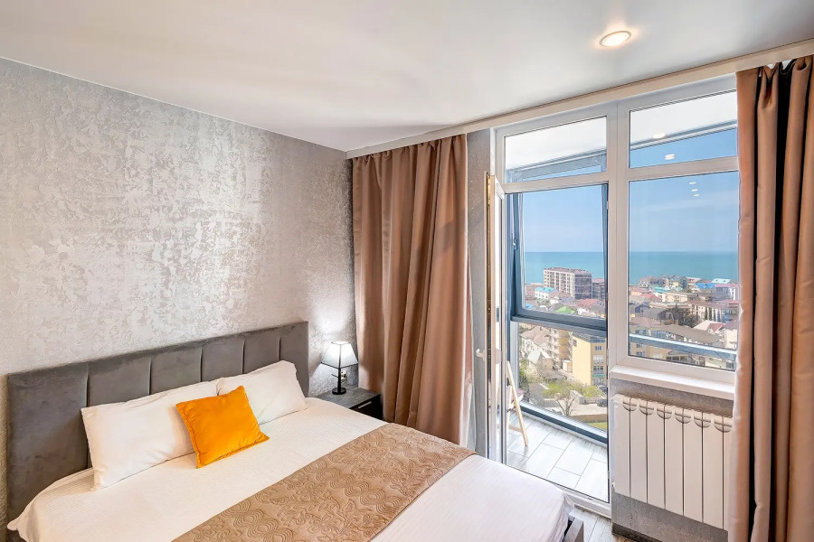 Апартаменты Уютные Morskaya Simfonya-2 с балконом ванной бассейном на территории ЖК