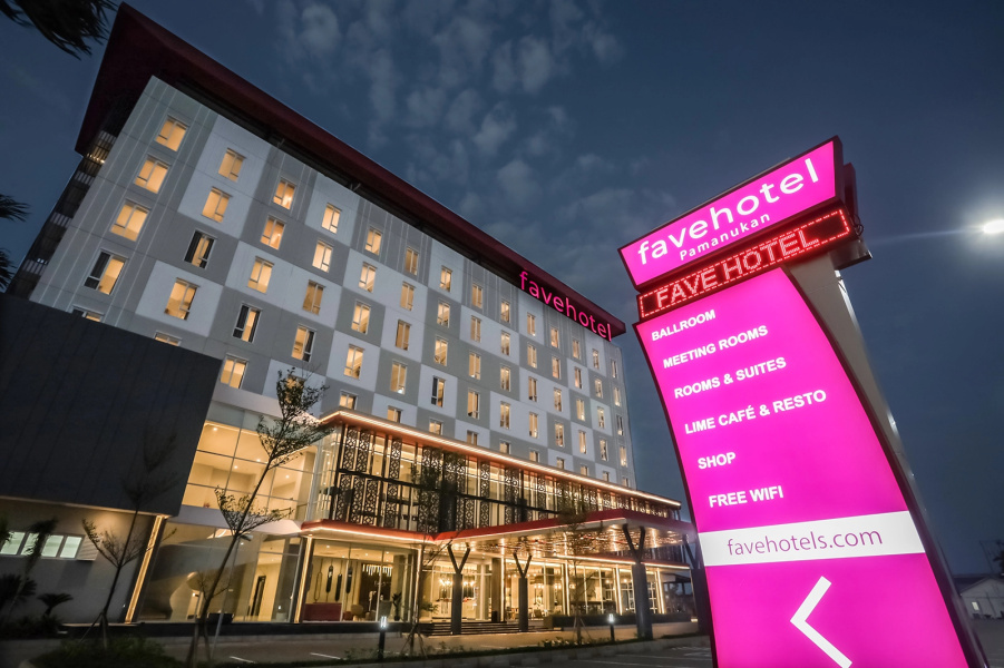 Отель Favehotel Pamanukan