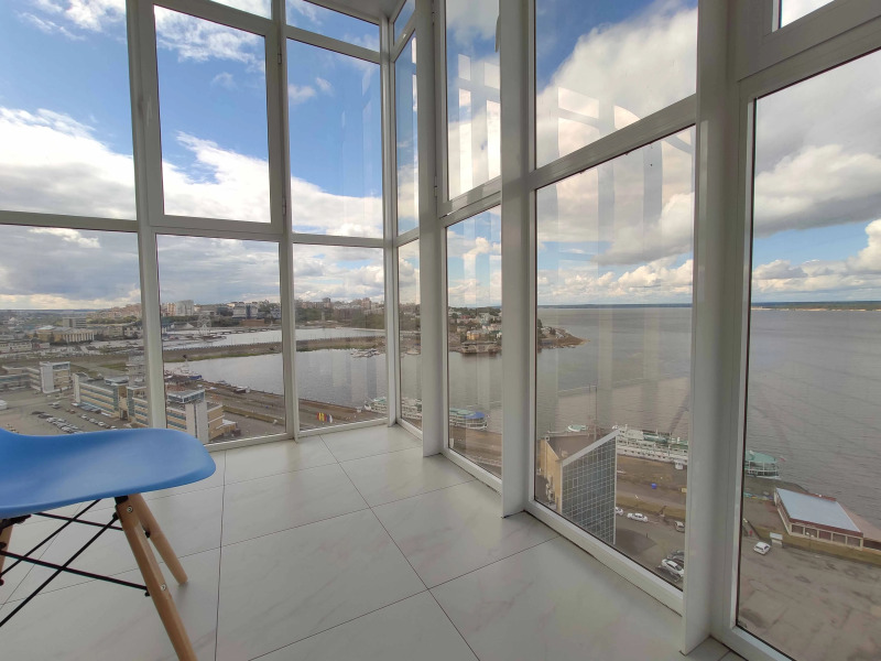 Квартира 2-Комн.на Набережной в Центре Города