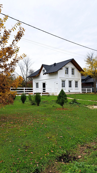 Частный дом Белый дом