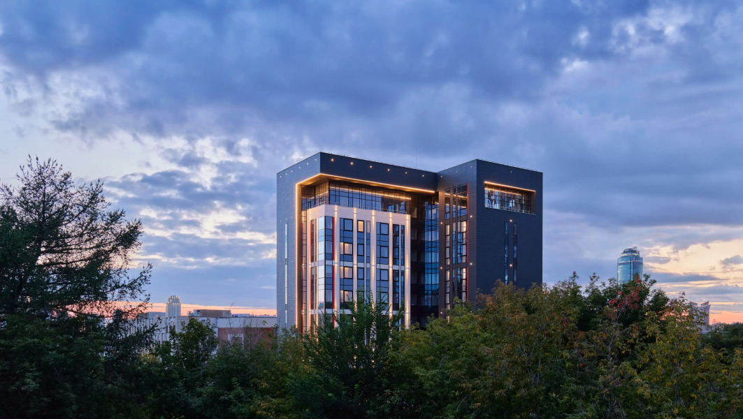 Отель SLIDE Bleisure & MICE