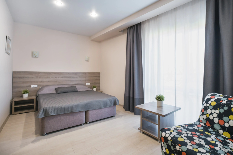 Отель Абрикос Плюс