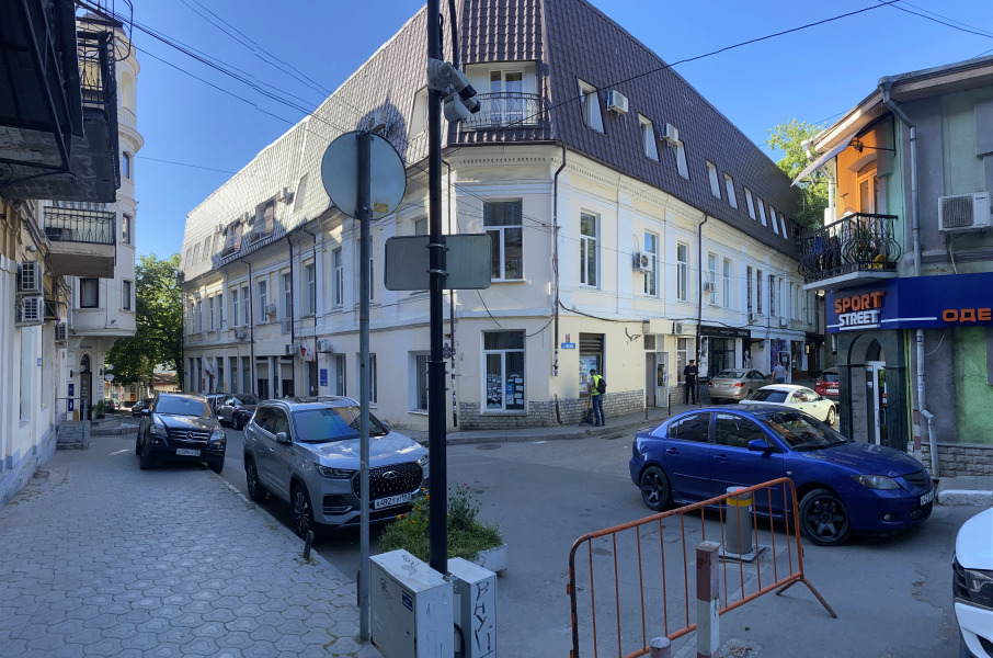 Квартира Видовая двухкомнатная Люкс с балконами на Набережной Ялты