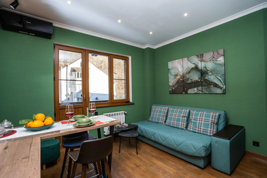 Апартаменты с Панорамным Видом на Горы в Центре Эсто-Садка