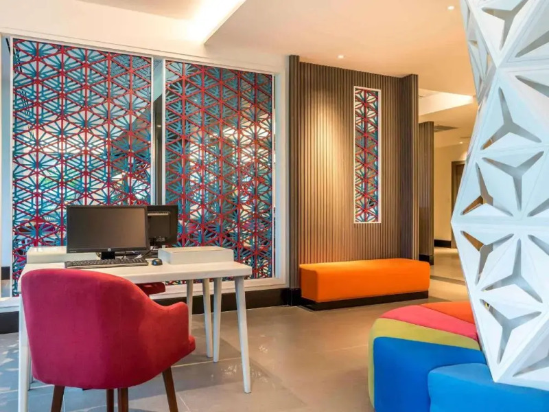 Отель ibis Styles Phuket City Hotel