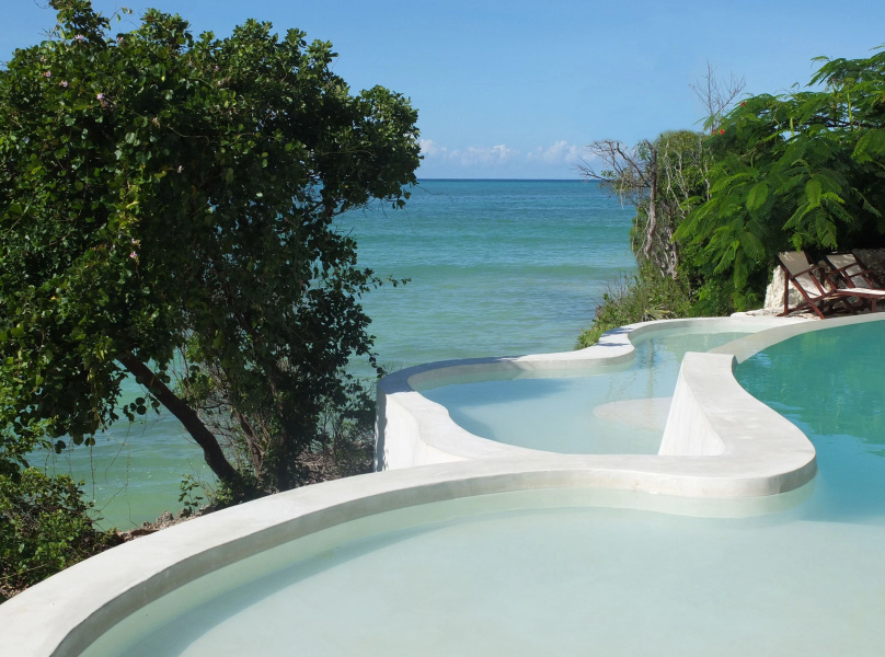 Курортный отель Qambani Luxury Resort