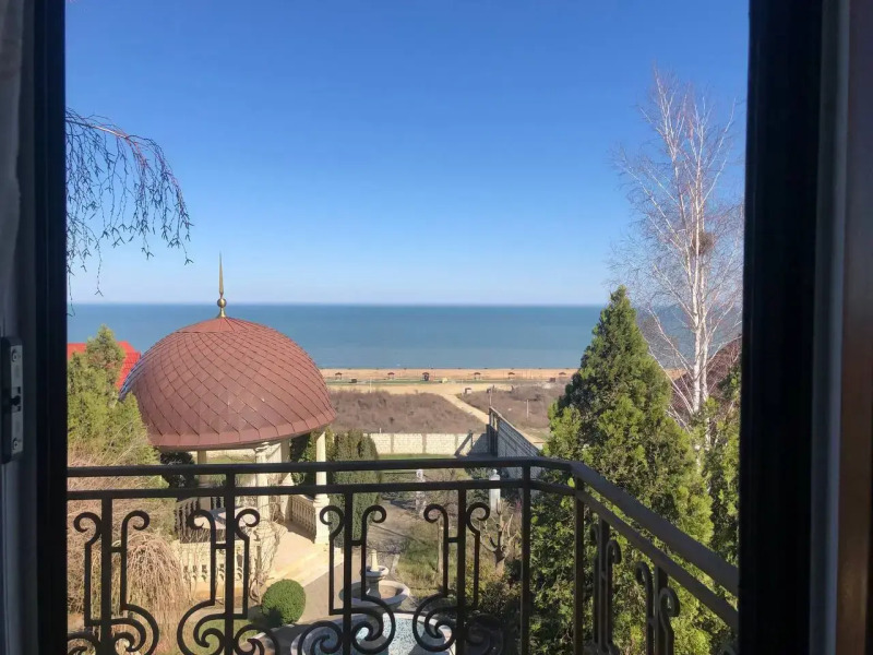 Частный дом у моря