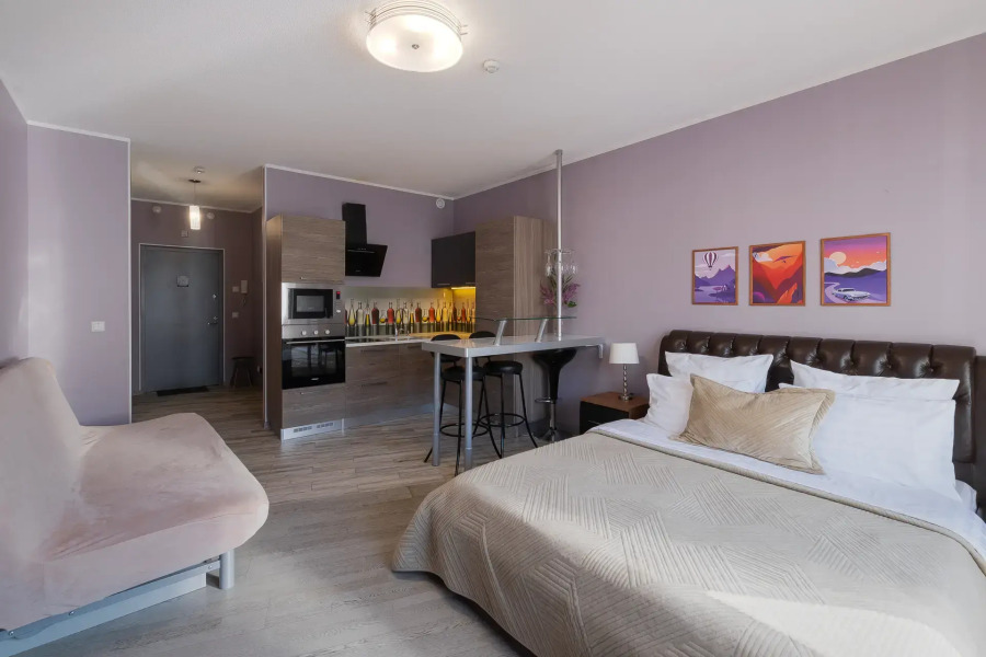 Квартира Лиловая студия на набережной Обводного канала