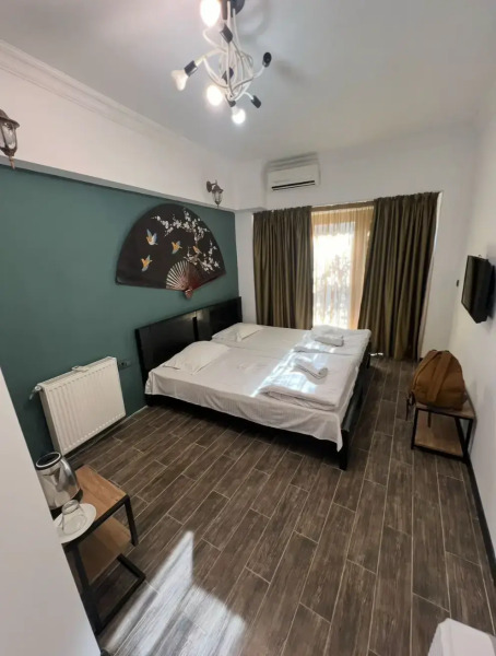 Отель Исака