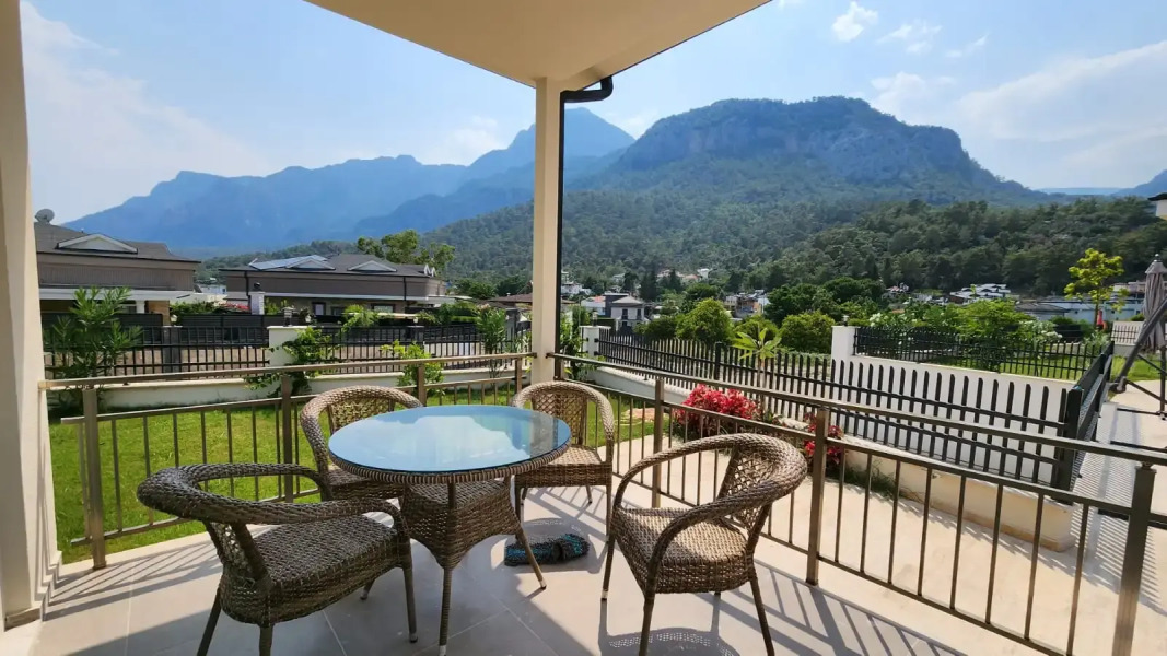 Вилла Монтана с панорамным видом на горы