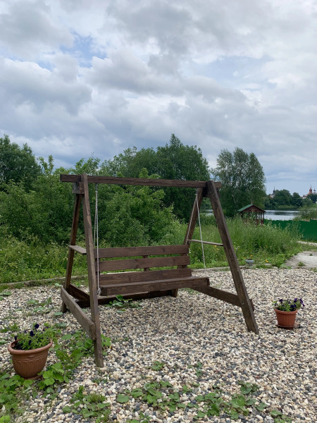 Гостевой дом у озера с видом на монастырь