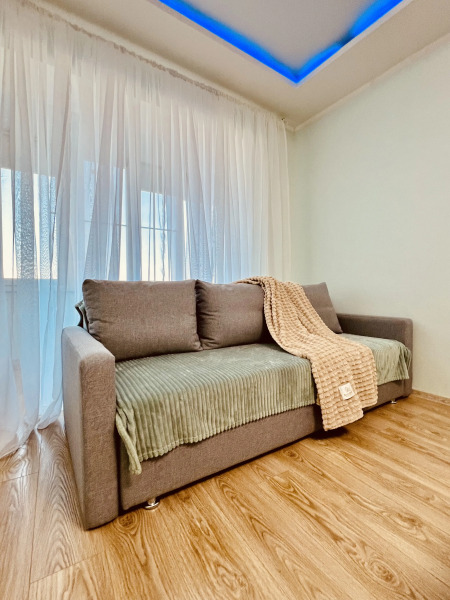 Квартира двухкомнатная в центре города в элитном доме