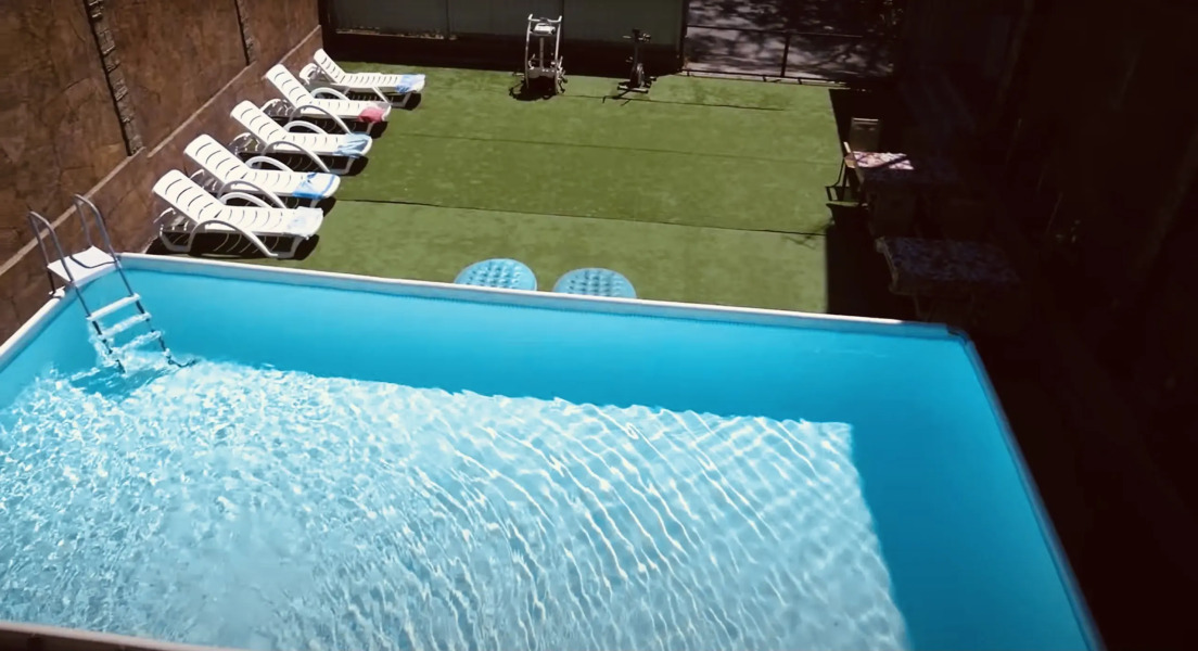 9 Avenyu Guest House