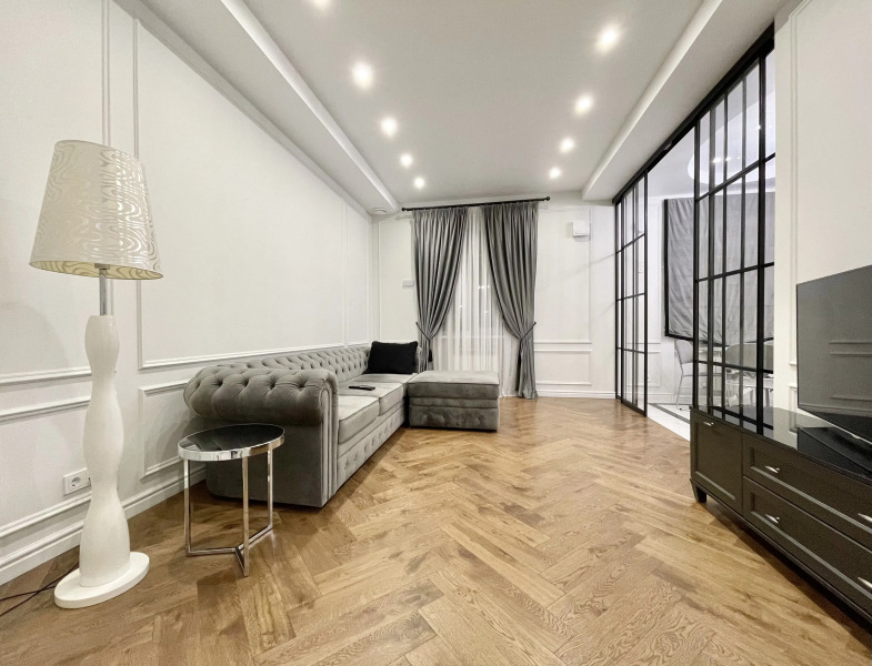 Апартаменты 4-комнатные HomeApart Свердлова, 26