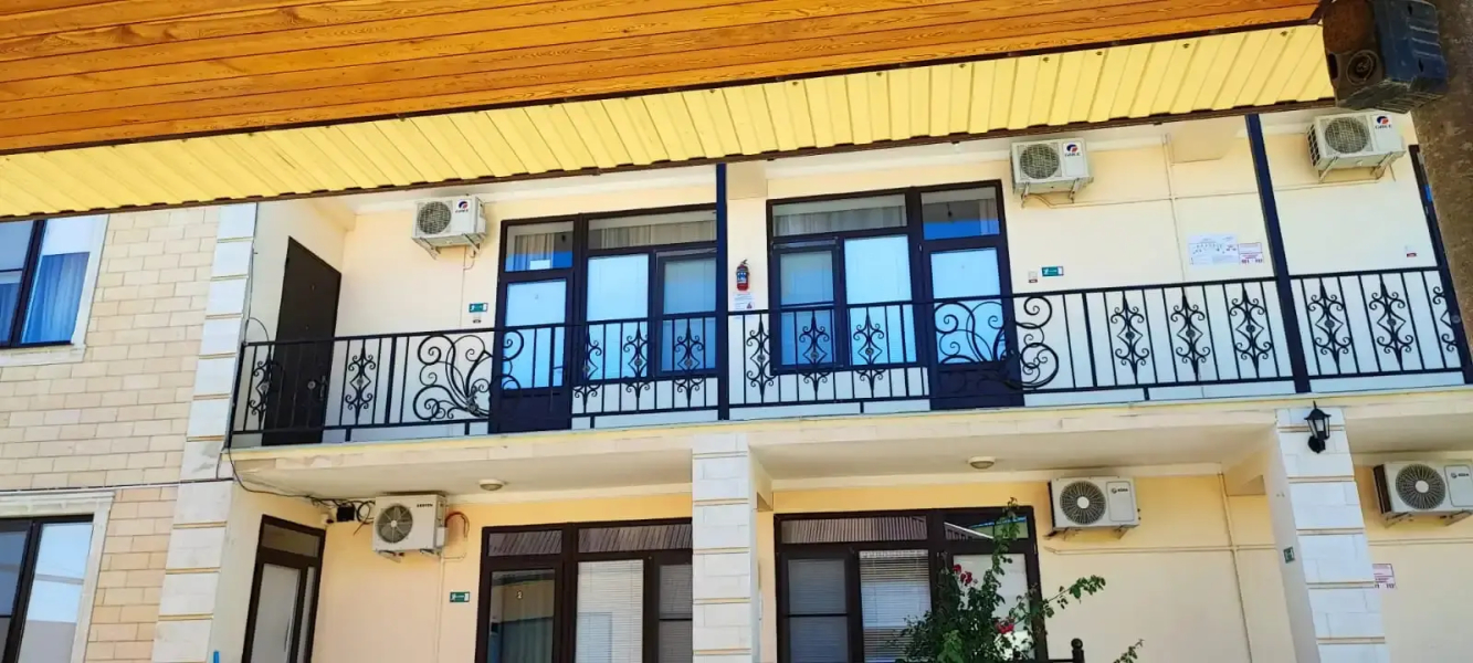 Отель Aquatoria