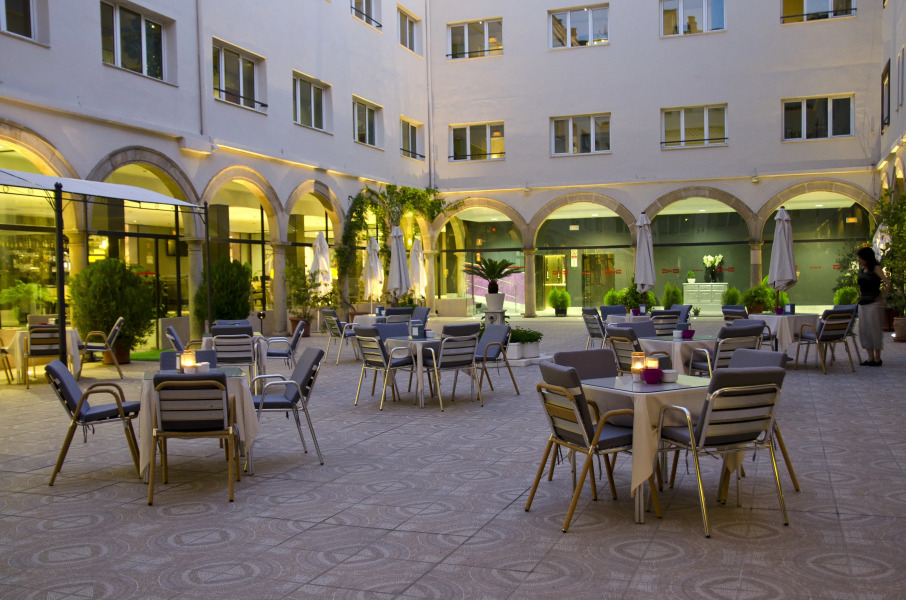 Отель TRH Ciudad de Baeza