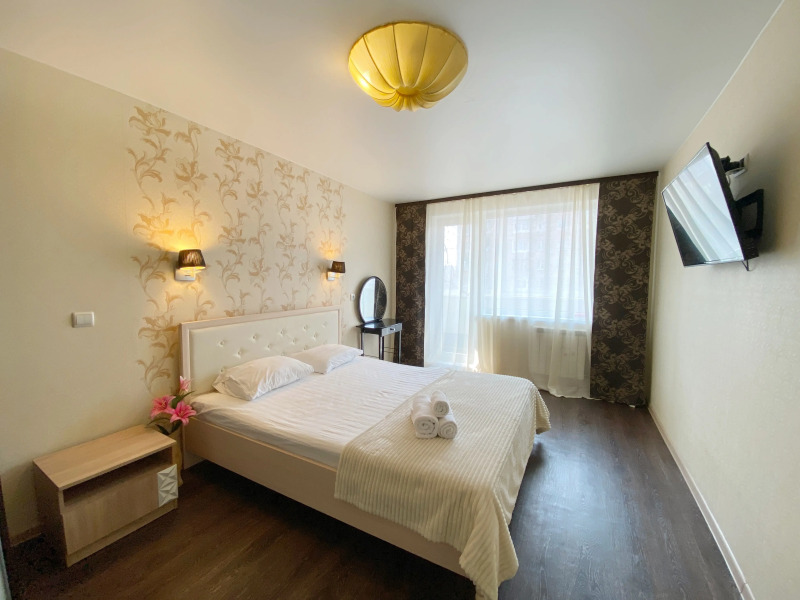 Апартаменты трехкомнатные на Острякова 7а