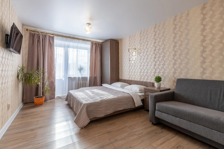 Апартаменты HomeHotel Горького 80/1