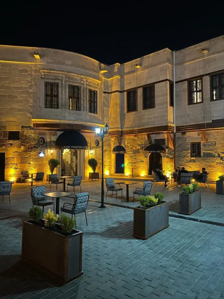 Boutique hotel Four Mansions Hotel