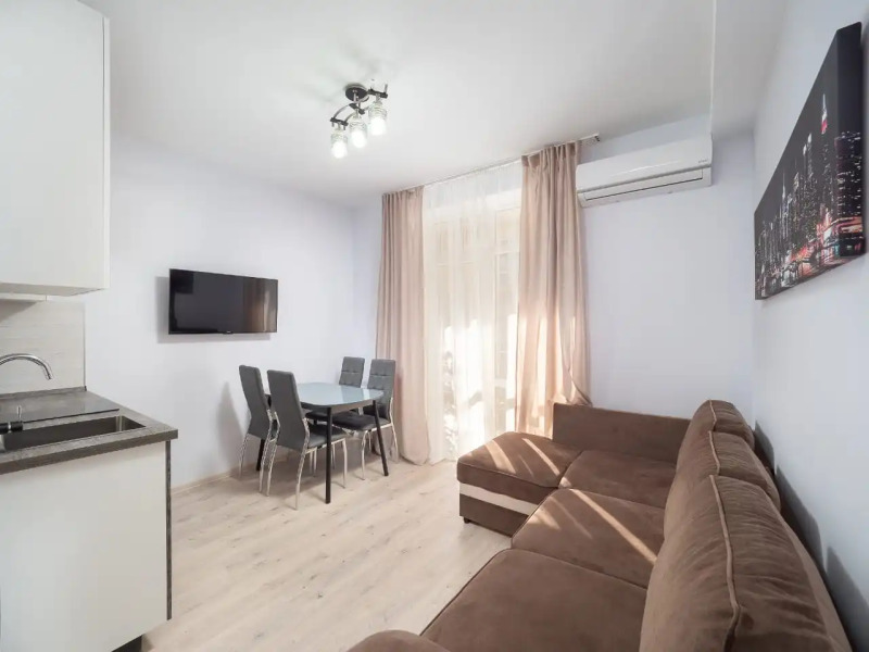 Апартаменты У Моря С Бассейном в ЖК Солнечный апр27