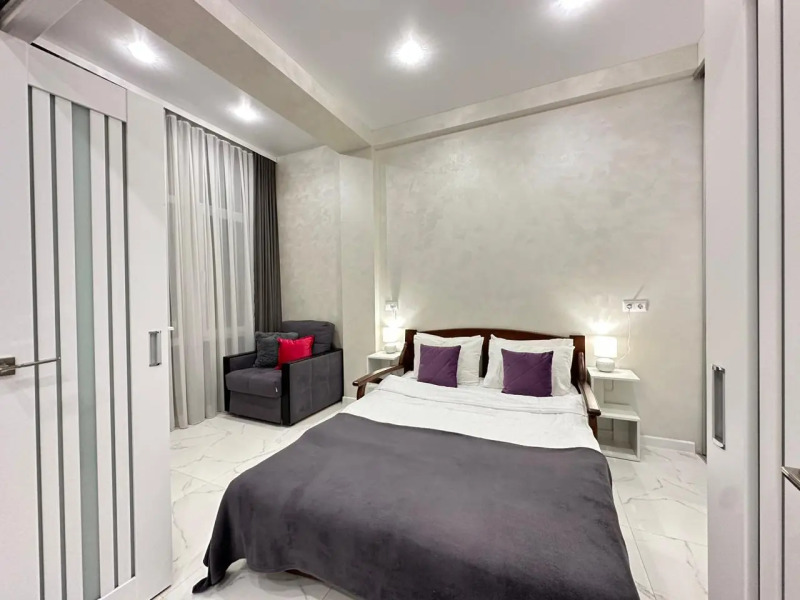 Море квартир уютная студия с панорамными окнами в центре Адлера 6