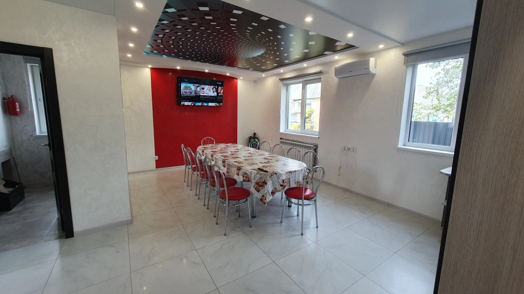 Частный дом Позитив на 12 гостей с баня/сауна, караоке