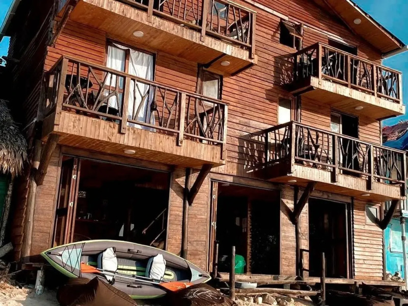 Отель Prana Beach