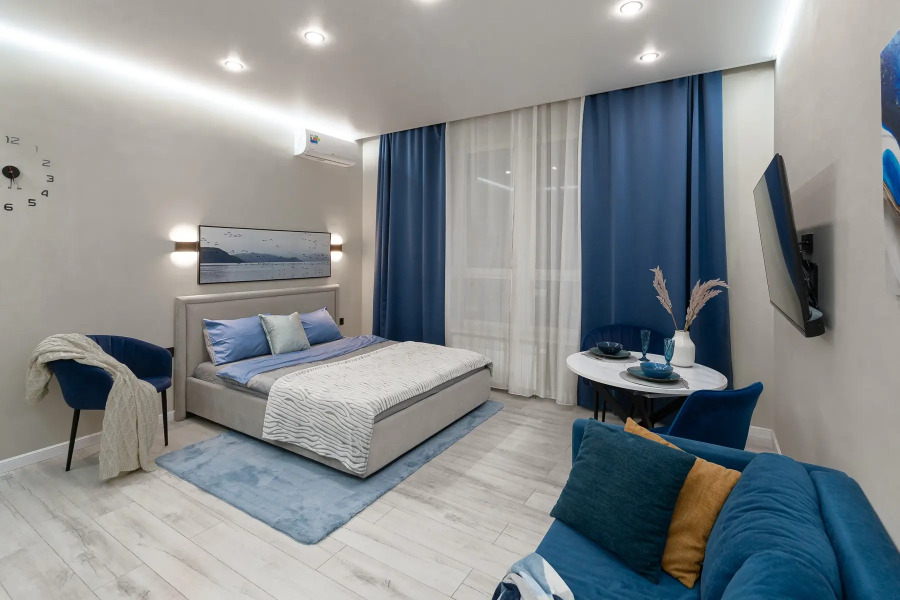 Квартира Студия Люкс в Синих Тонах