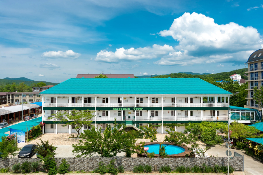 Курортный отель Лазурный берег